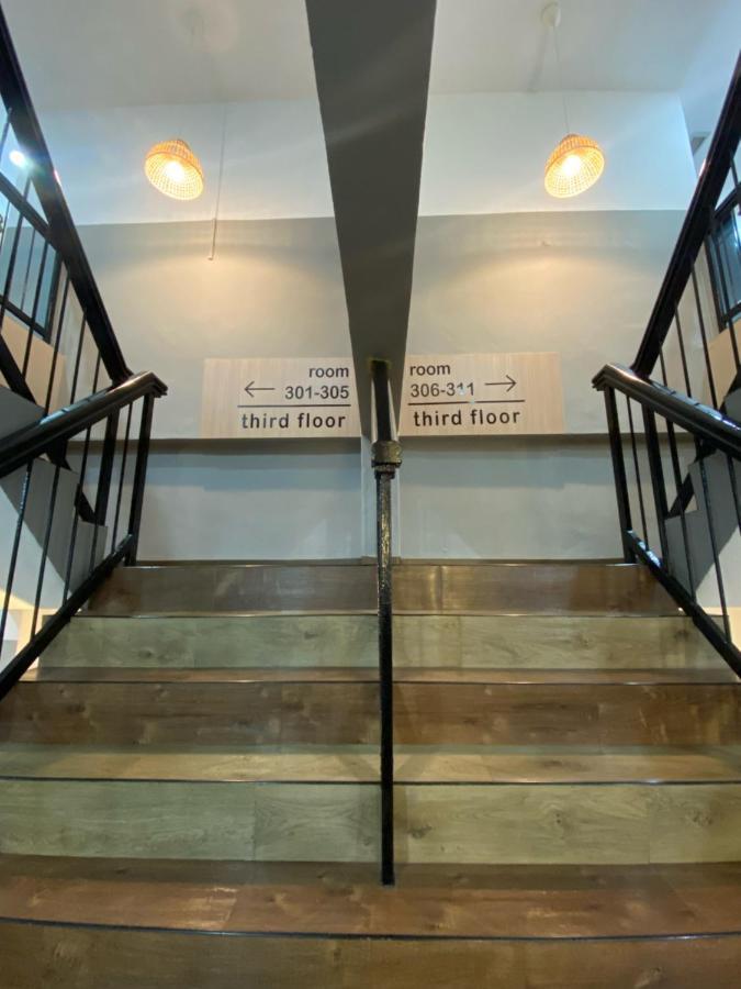 V Hotel Johor Bahru Exterior foto